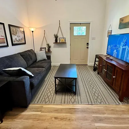 Texas Spindletop 3Br 2Ba Home